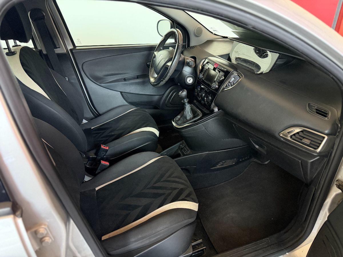 LANCIA - Ypsilon - 1.2 69 CV 5p. Platinum
