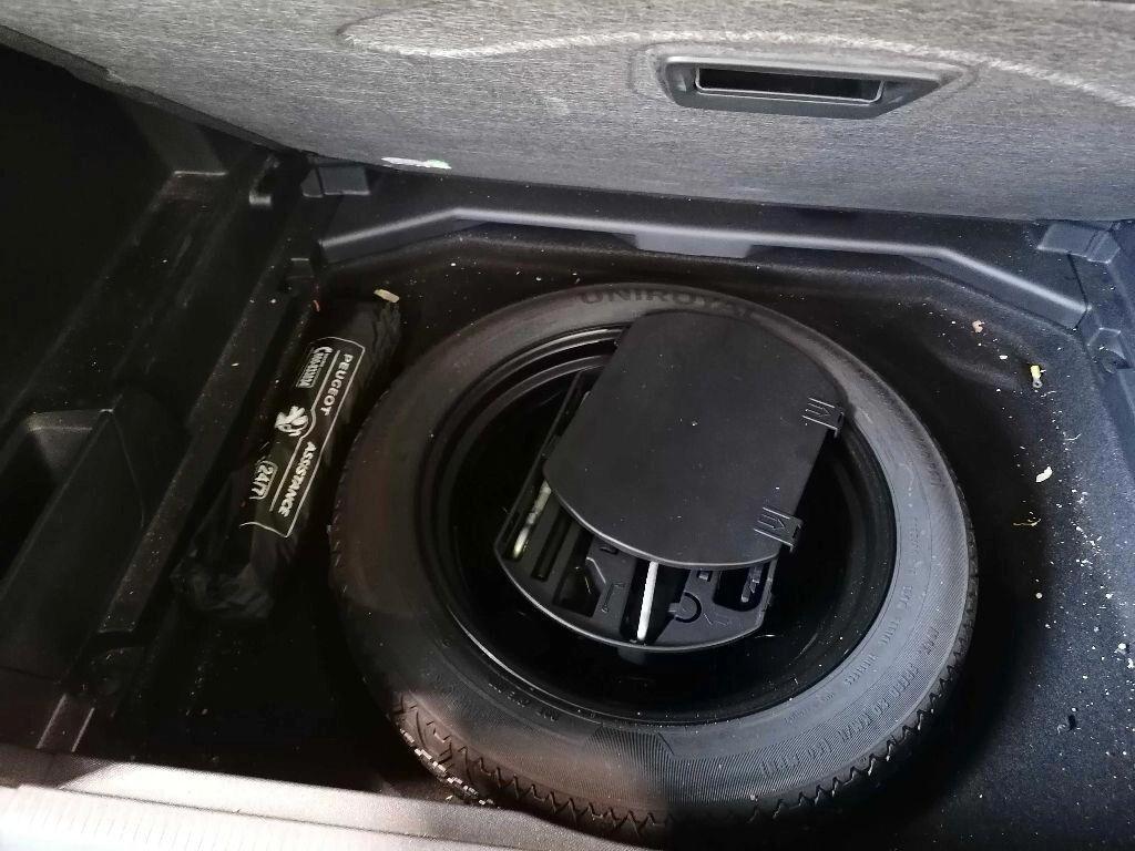 Peugeot 3008 BlueHDi 130 S&S EAT8 Allure