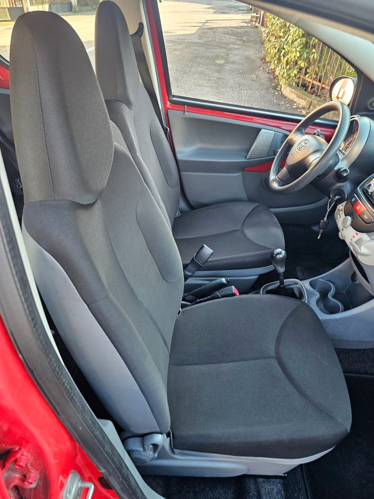 Toyota Aygo 1.0 12V VVT-i 5 porte Now