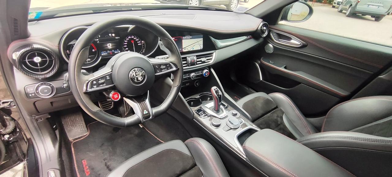 Alfa Romeo Giulia 2.2 Turbodiesel 210 CV AT8 AWD Q4 Estrema