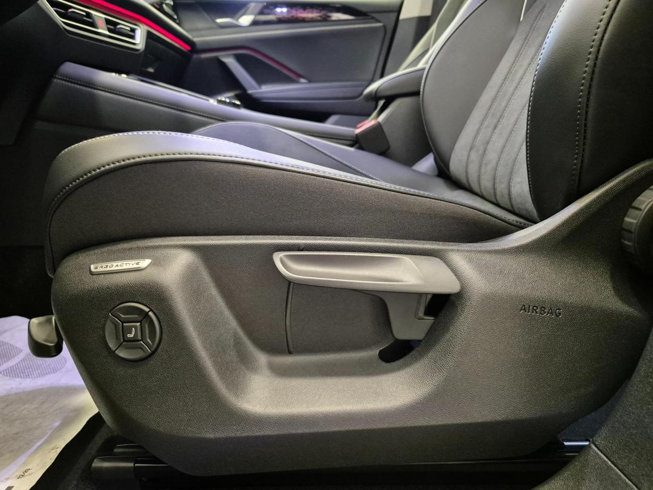 VOLKSWAGEN Tiguan 1.5 eTSI 150 CV ACT DSG Elegance N1 Autocarro