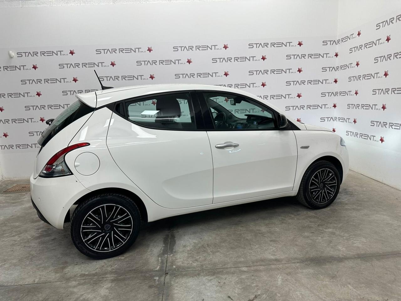Lancia Ypsilon 1.0 FireFly 5 porte S&S Hybrid Gold