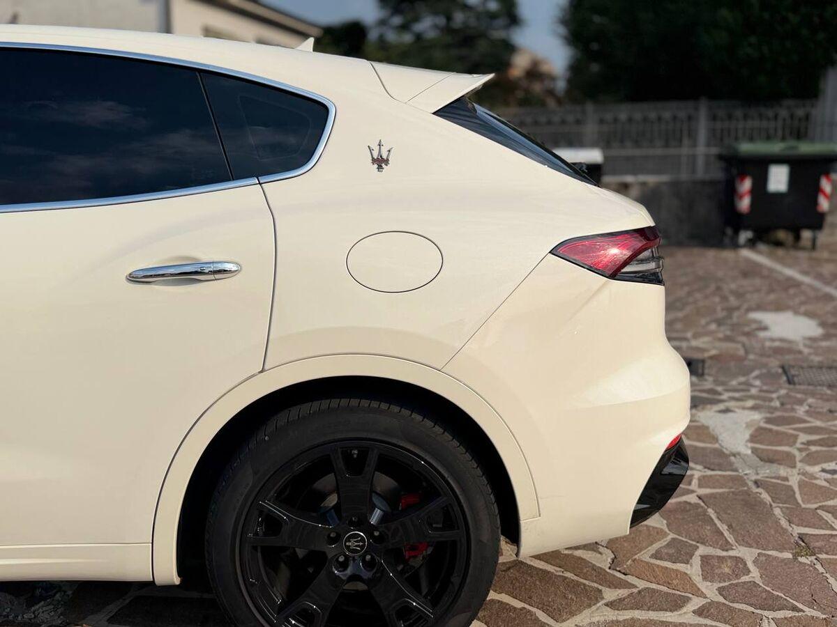 Maserati Levante 3.0 V6 Modena 350cv auto