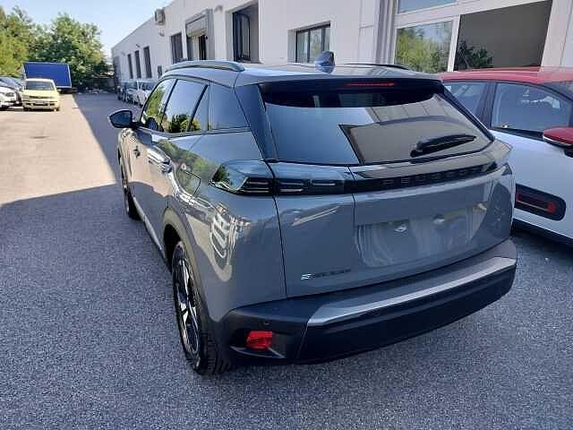 Peugeot 2008 motore elettrico 136 CV Allure