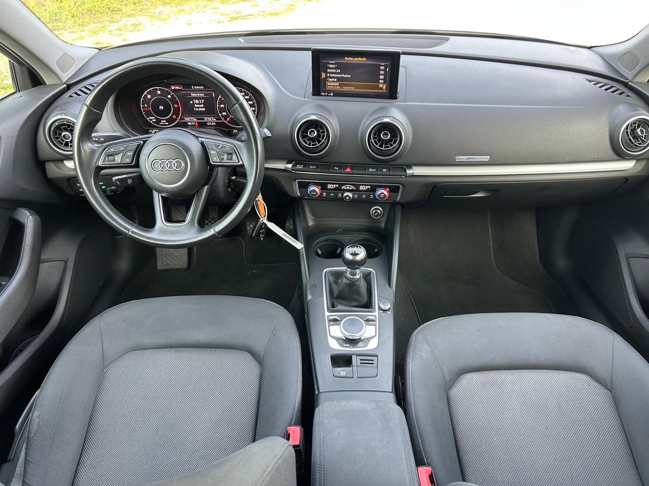 Audi A3 SPB 30 TDI Business Sline esterno neopatentati permute