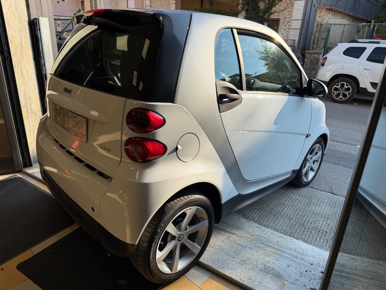 Smart ForTwo 1000 45 kW MHD coupé pure