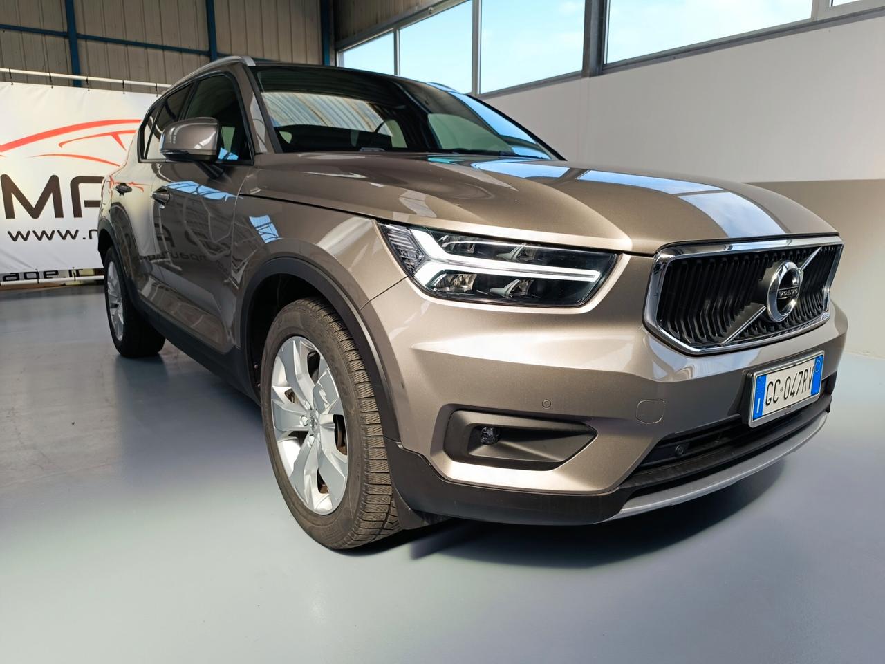 Volvo XC40 D3 AWD Geartronic Momentum Pro