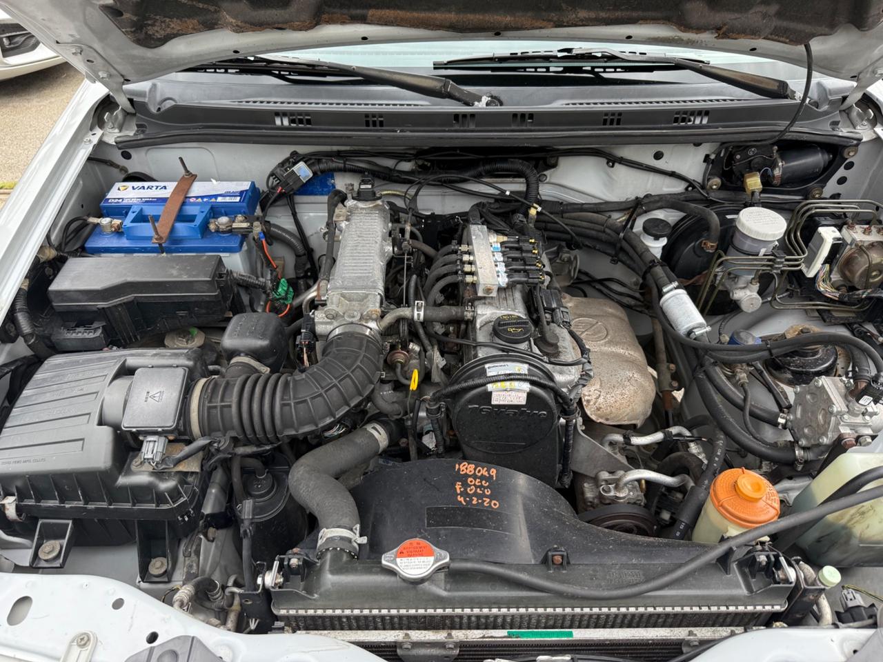 Suzuki Grand Vitara con carrello autocarro GPL