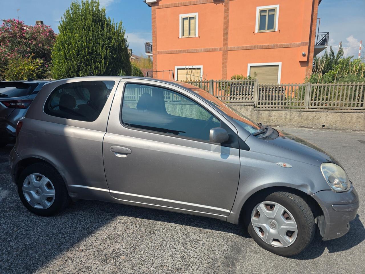Toyota Yaris 1.3 16V cat 3 porte Sol