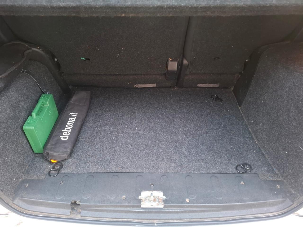 Fiat Qubo 1.4 8V 77 CV Lounge (57Kw)