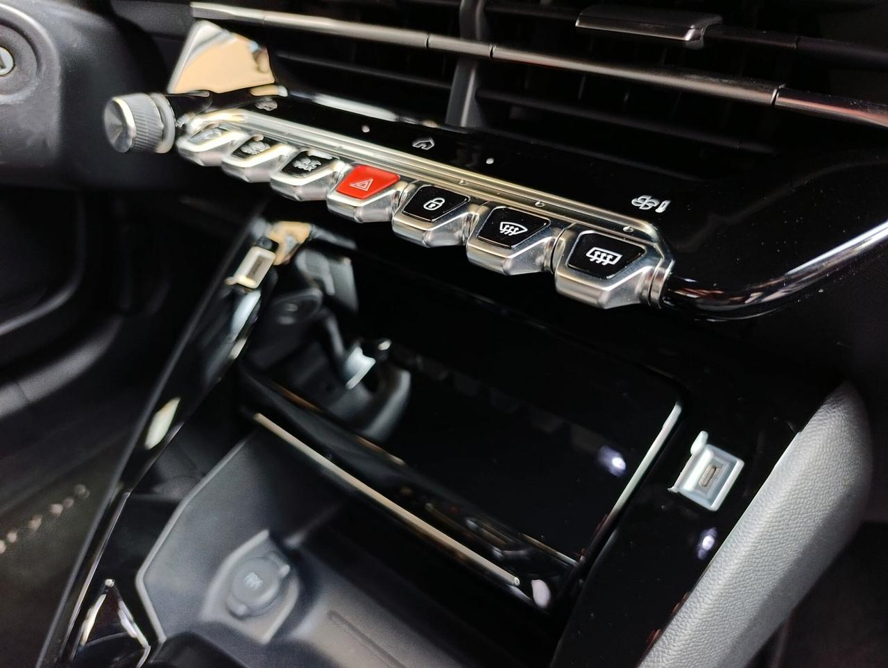 Peugeot 2008 PureTech 130 S&S EAT8 Allure