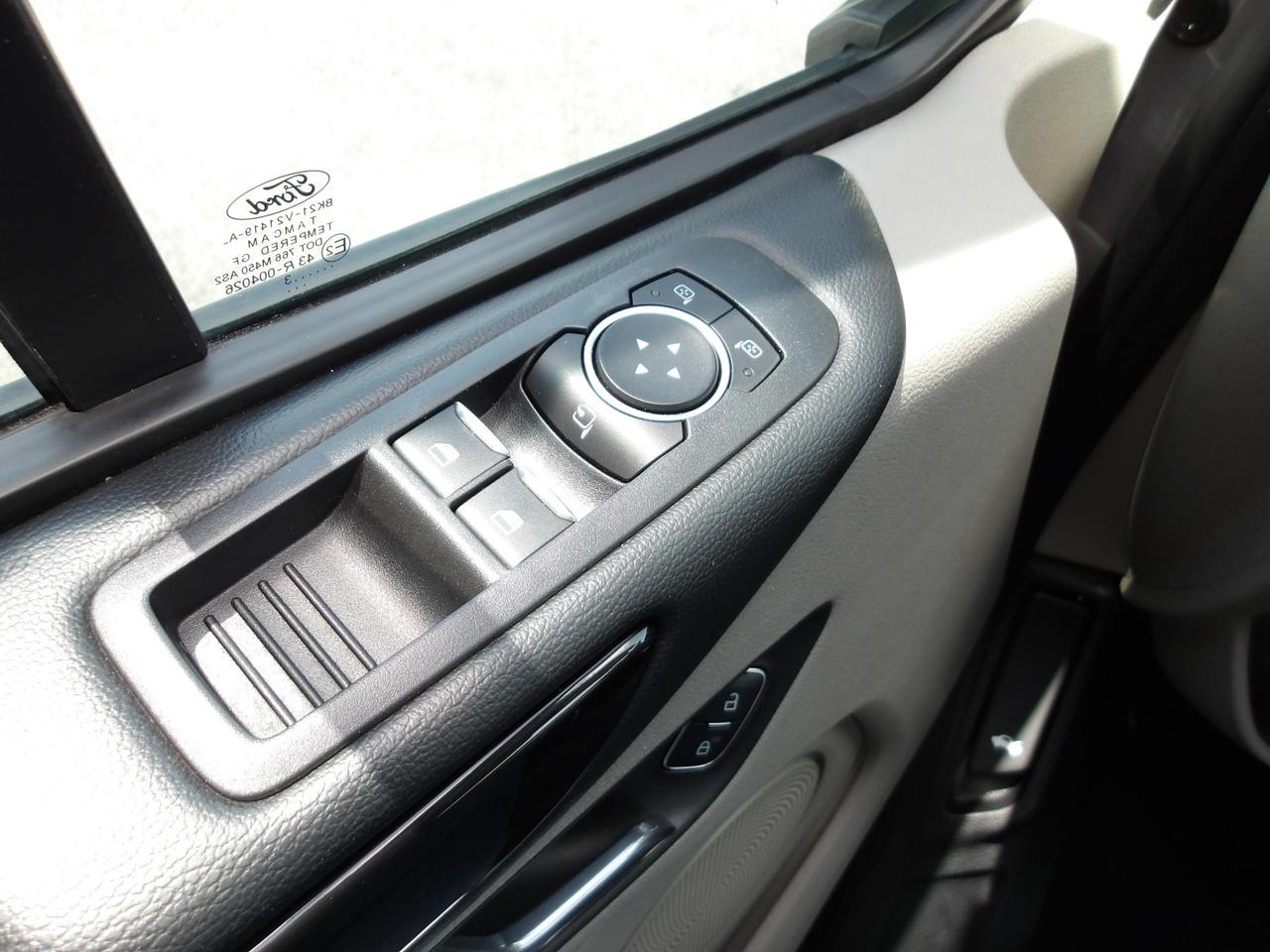 FORD TOURNEO CUSTOM 9 POSTI 320 2.0 tdci 105cv