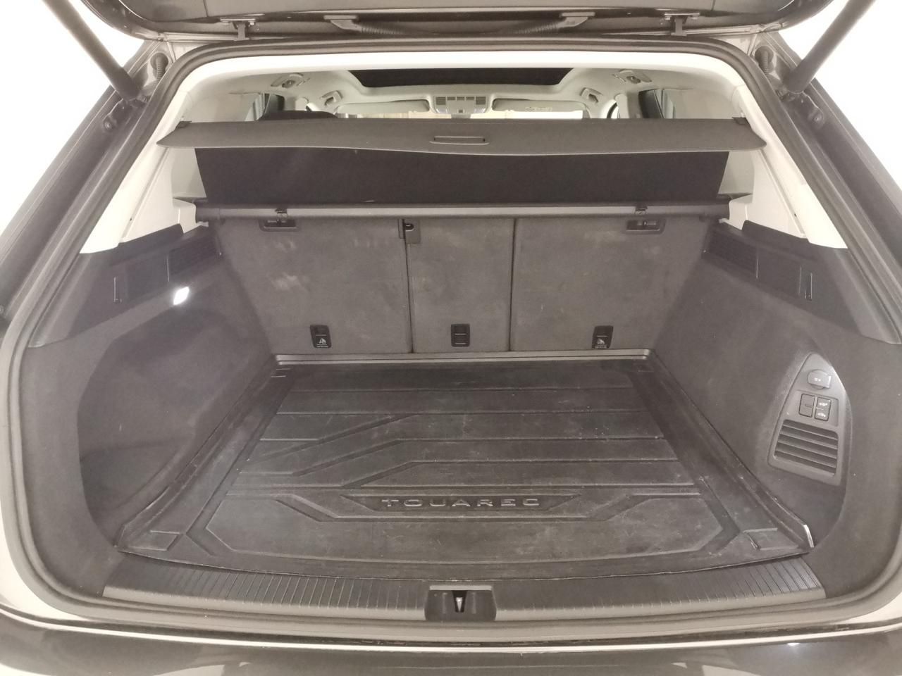 VOLKSWAGEN Touareg III 2018 - Touareg 3.0 V6 tdi Advanced 231cv tiptron