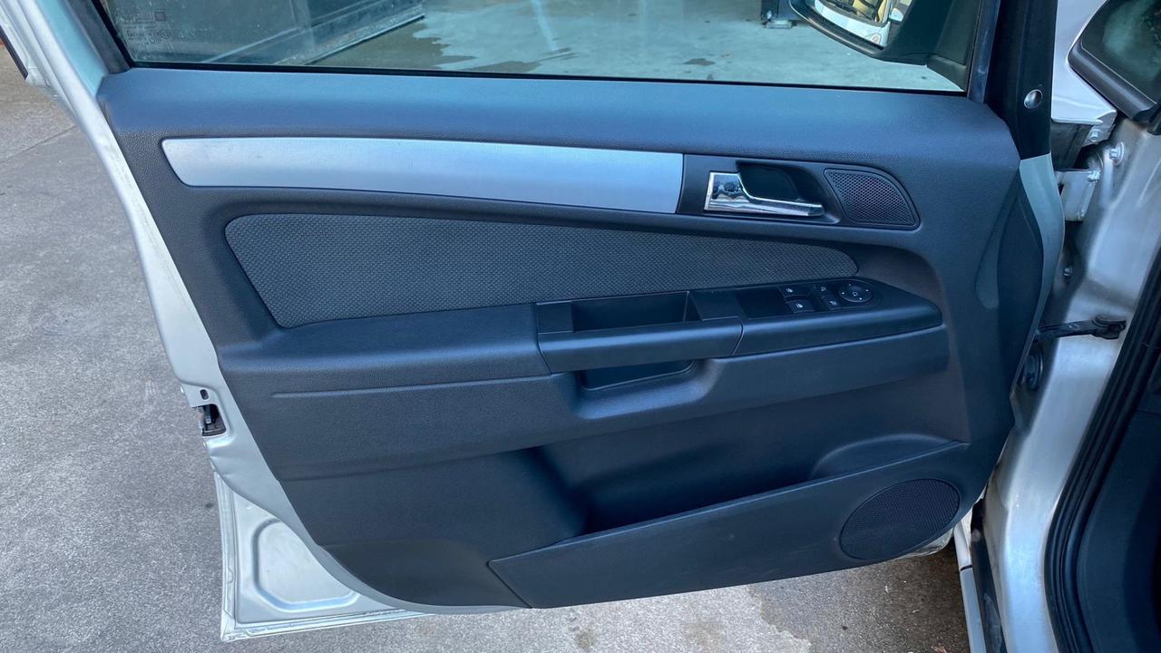 Opel Zafira 1.8 16V VVT Enjoy