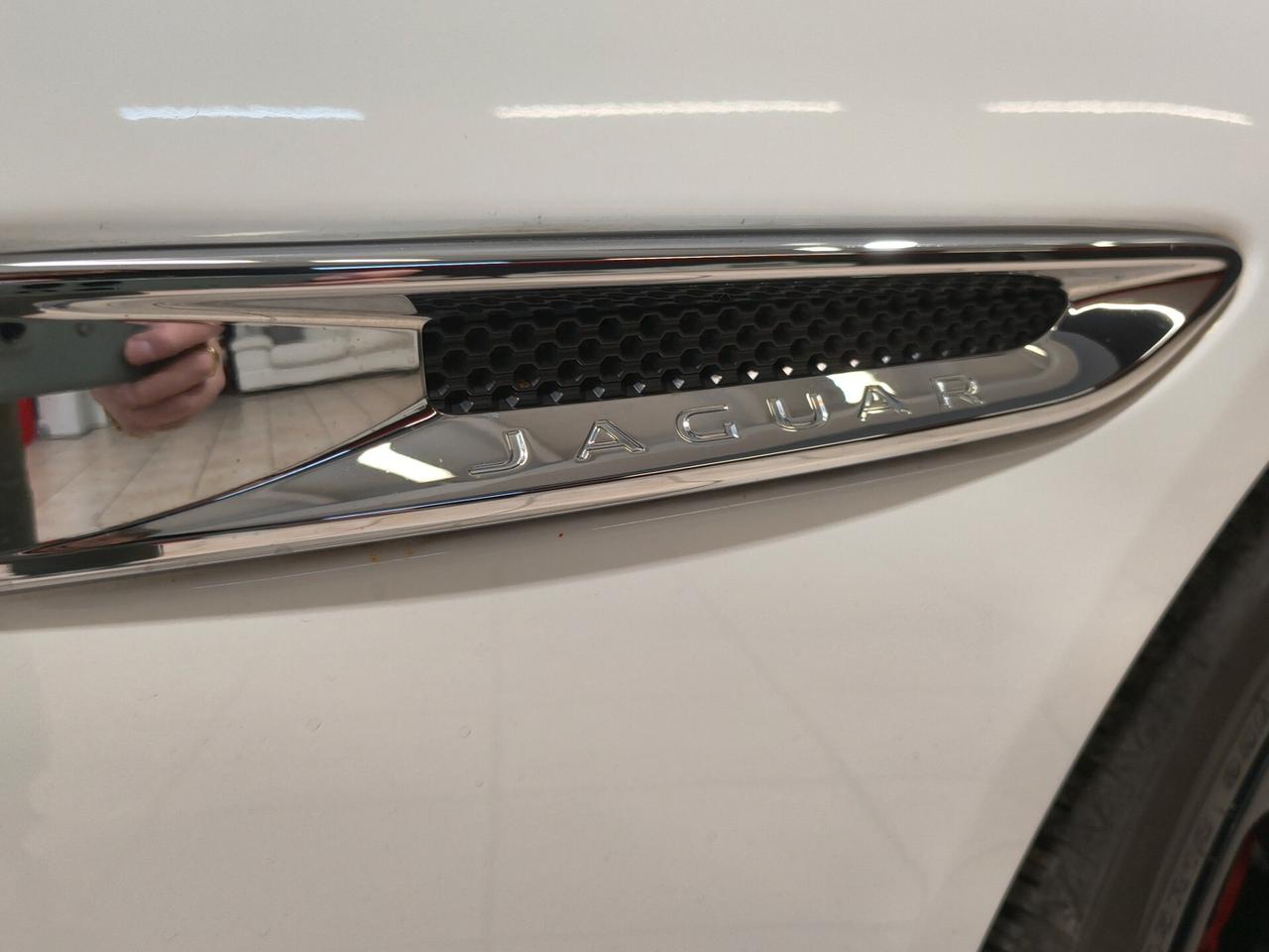 Jaguar XE 2.0 D Turbo 180CV aut. Portfolio