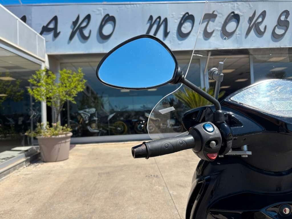 Malaguti Password 250 2005/ KM 13.000 Tuo a solo 16 Euro al mese