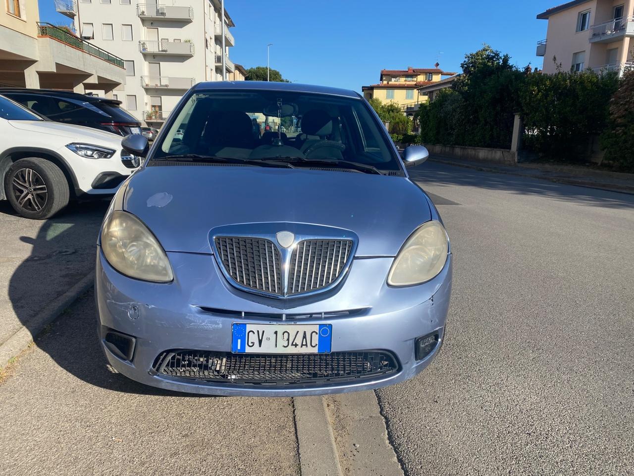 Lancia Ypsilon 1.2 Argento gpl