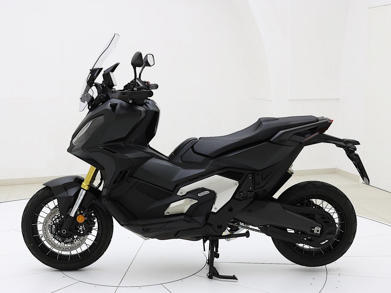 HONDA X-ADV 750 DCT