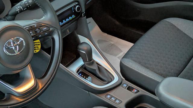 TOYOTA Yaris HYBRID BUSINESS 1.5cc 92