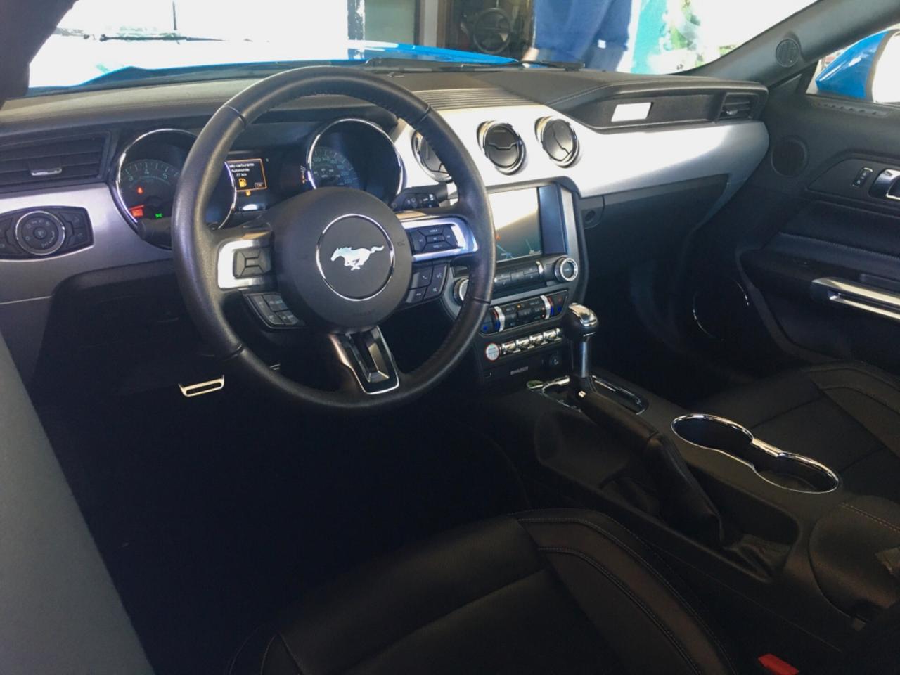 Mustang pari a nuovo