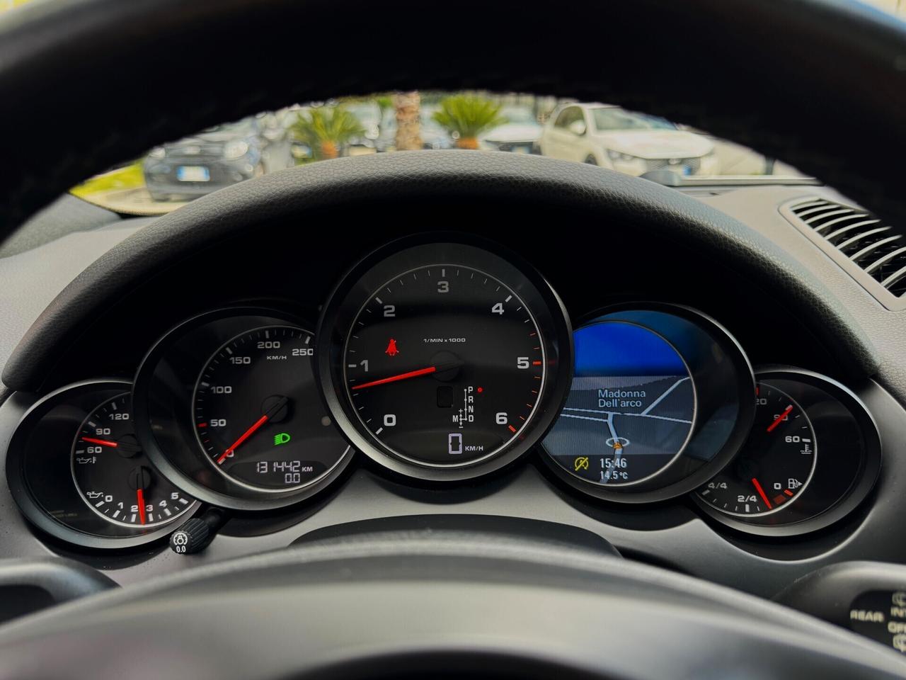 Porsche Cayenne 3.0 V6 TDI 245CV Tip TETTO SOSPENSIONI