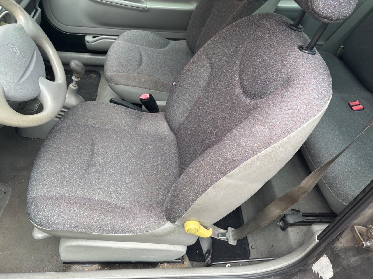 Renault Twingo 1.2i cat Ice ok neopatentati