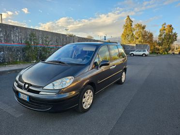 Peugeot 807 2.0 diesel 135 cv 7 posti gancio traino