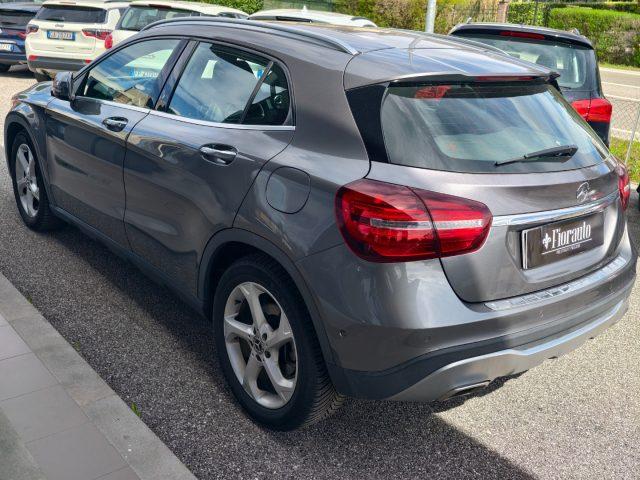 MERCEDES-BENZ GLA 220 d Automatic 4Matic Premium