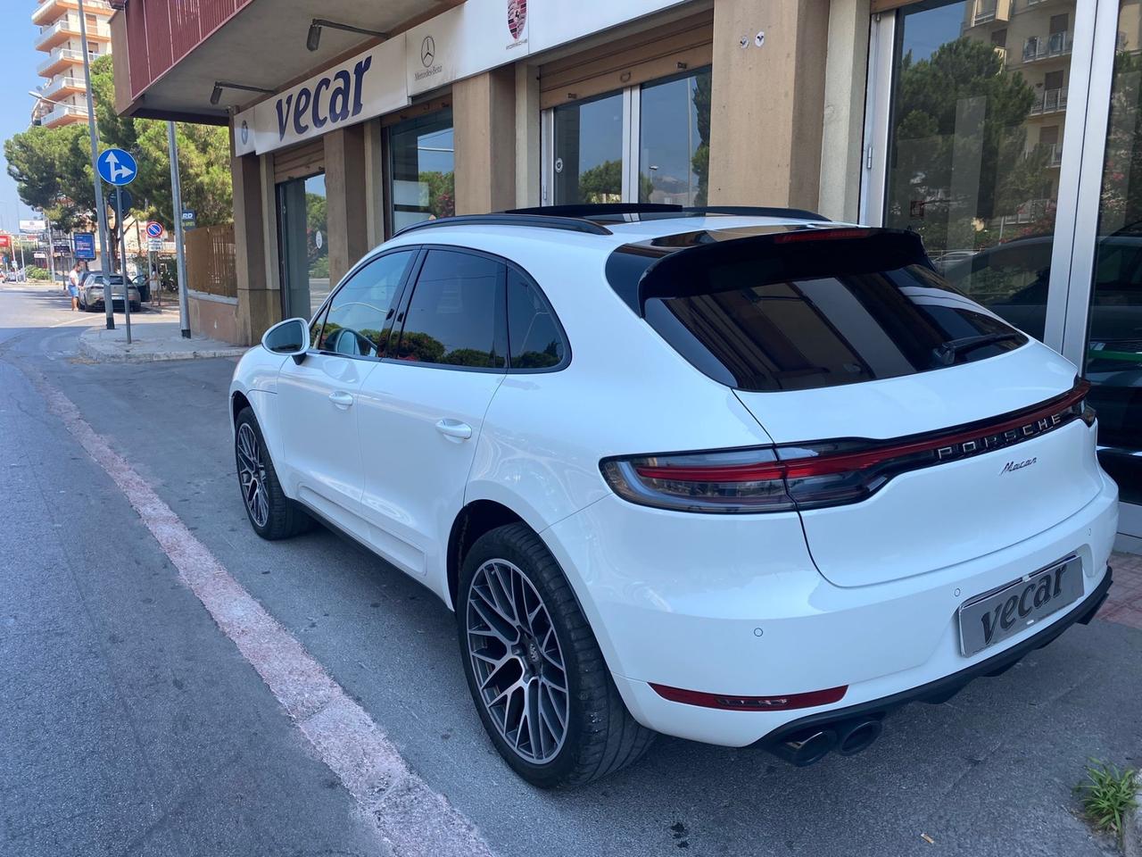 Porsche Macan 2.0 tetto panoramico