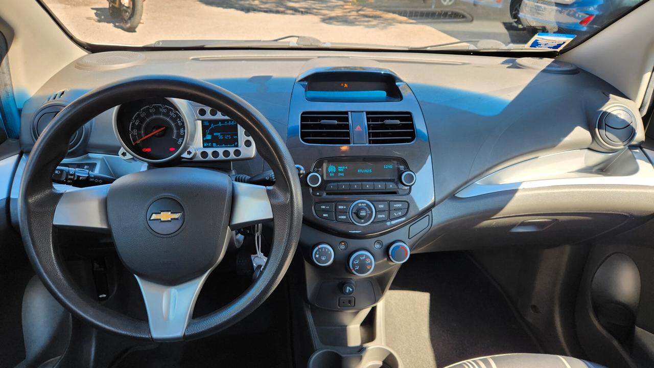 Chevrolet Spark 1.0 LT