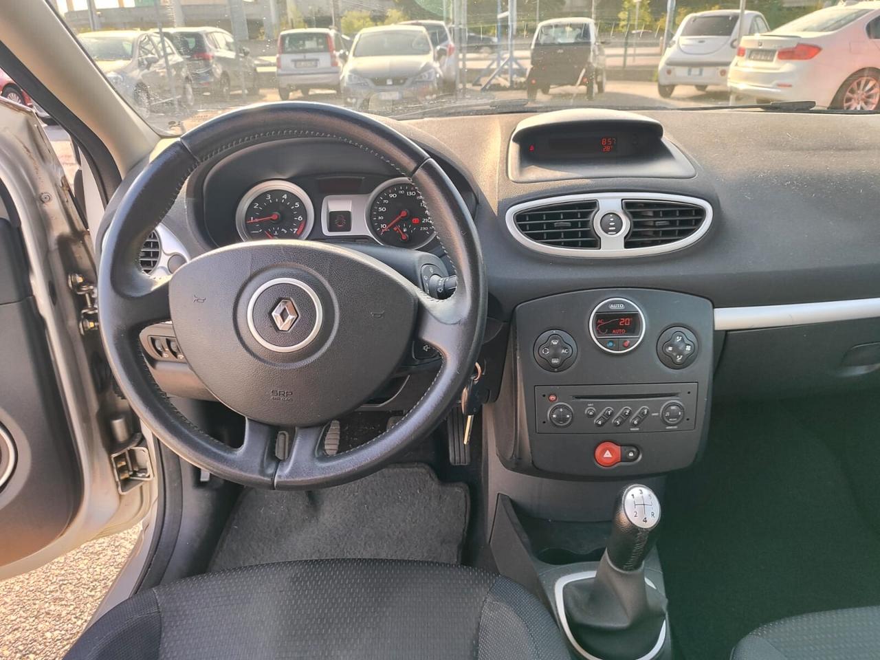 Renault Clio 1.2 16V 5 porte Dynamique