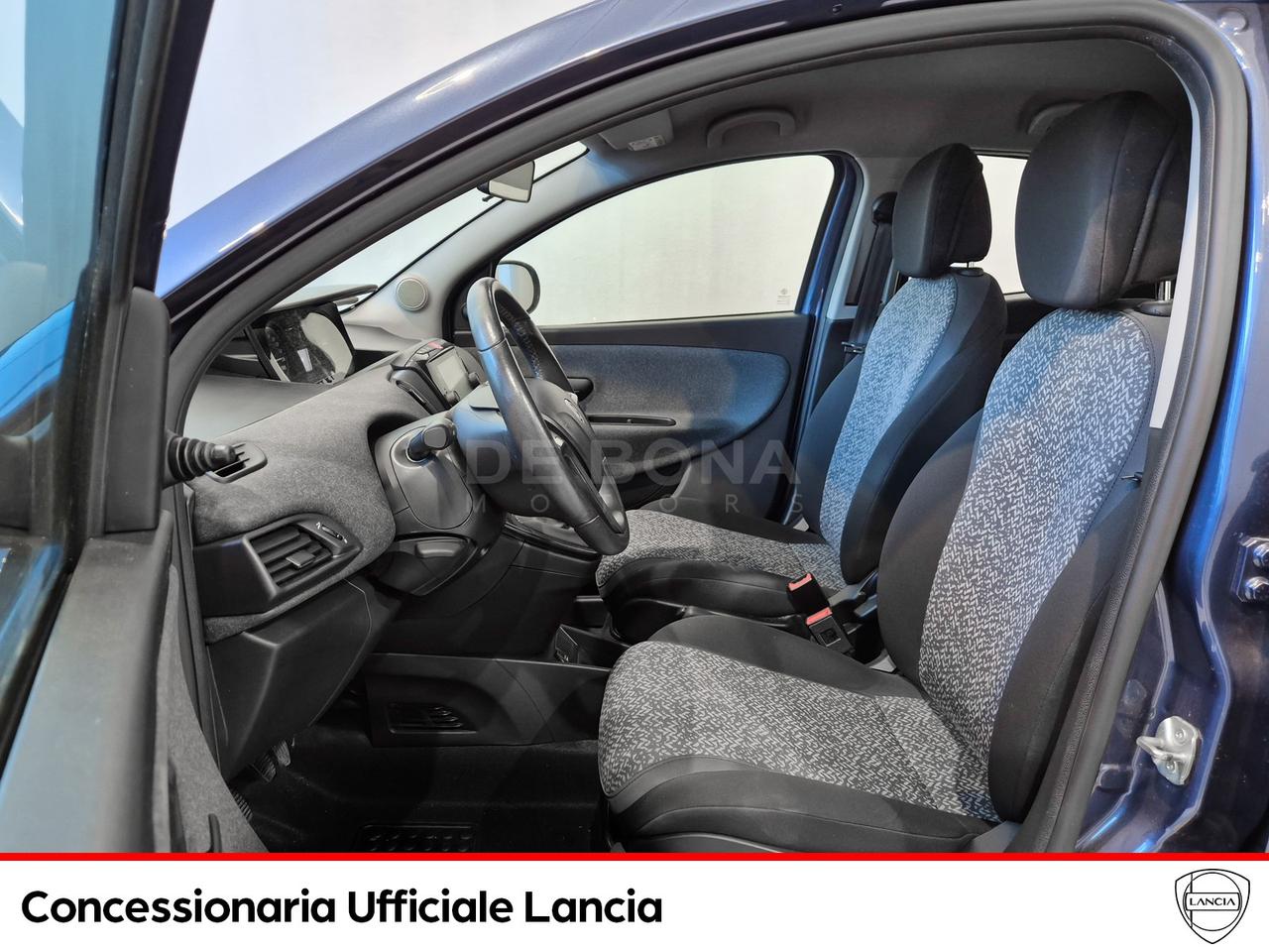 Lancia Ypsilon 1.0 firefly hybrid silver s&s 70cv