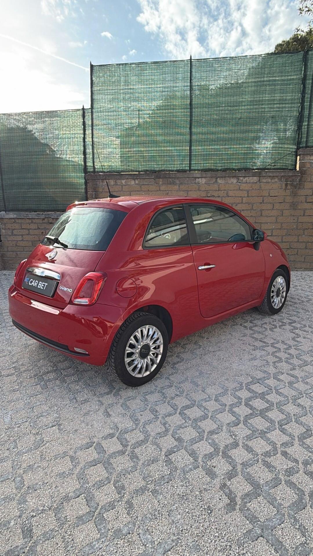 Fiat 500 1.0 Hybrid Red