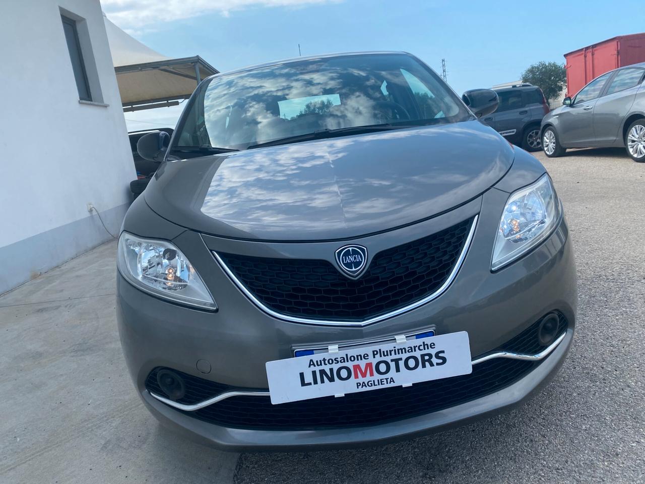 Lancia Ypsilon 1.2 69 CV 5 porte GPL Ecochic Silver