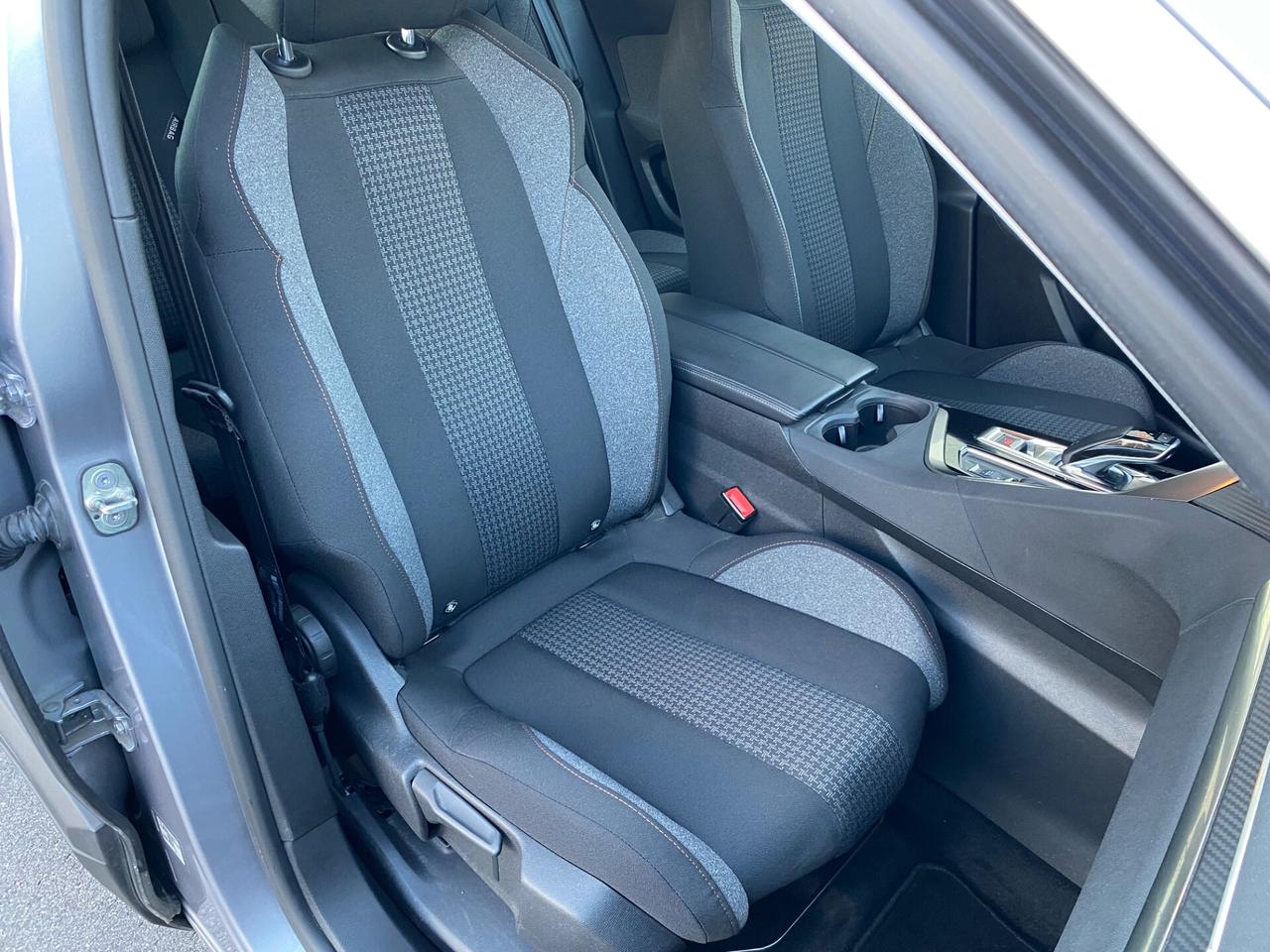 Peugeot 3008 EAT8 1.5 130 CV Garantita