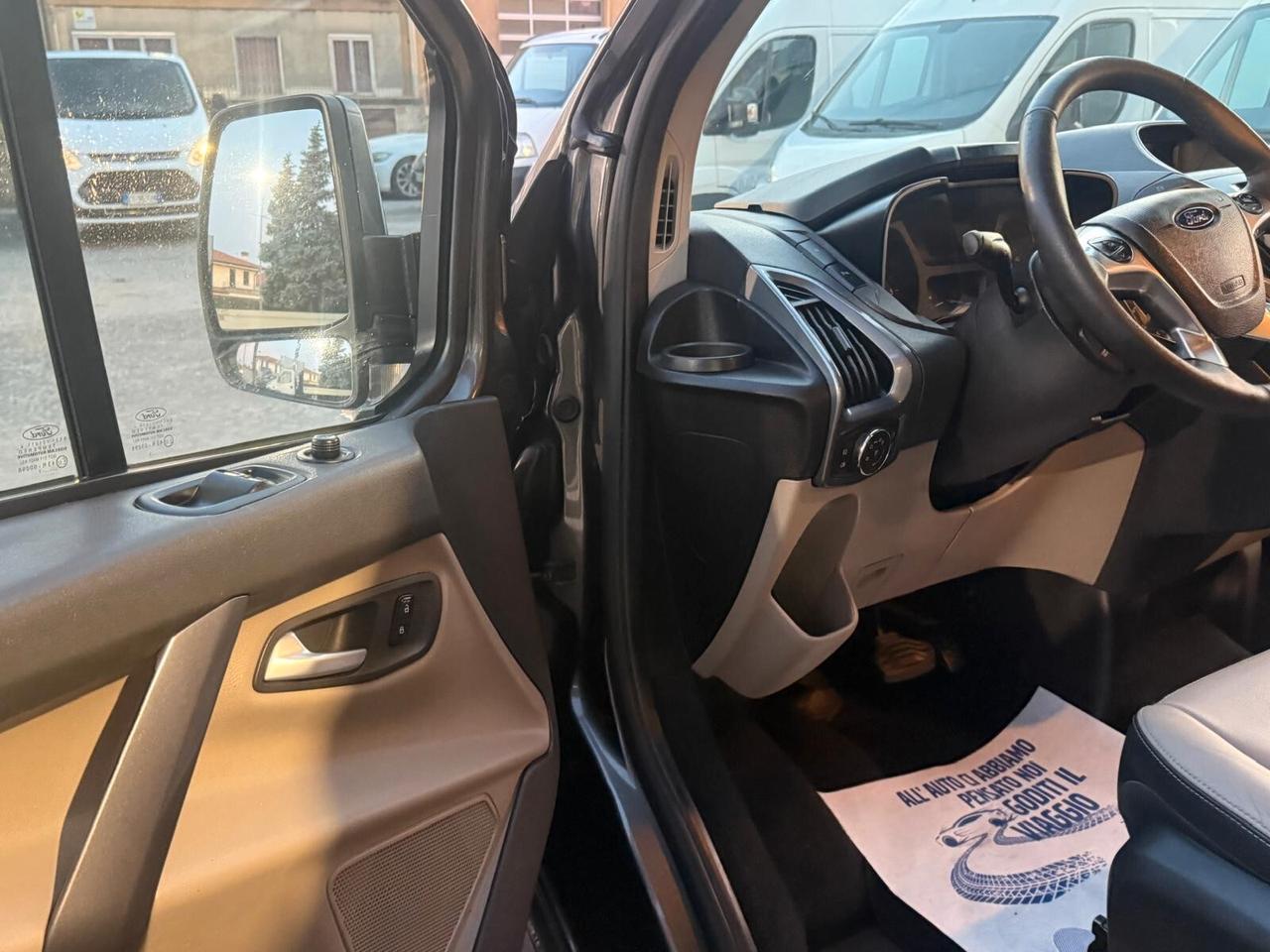Ford Tourneo Custom 310 2.0 TDCi 170CV automatico 9 posti
