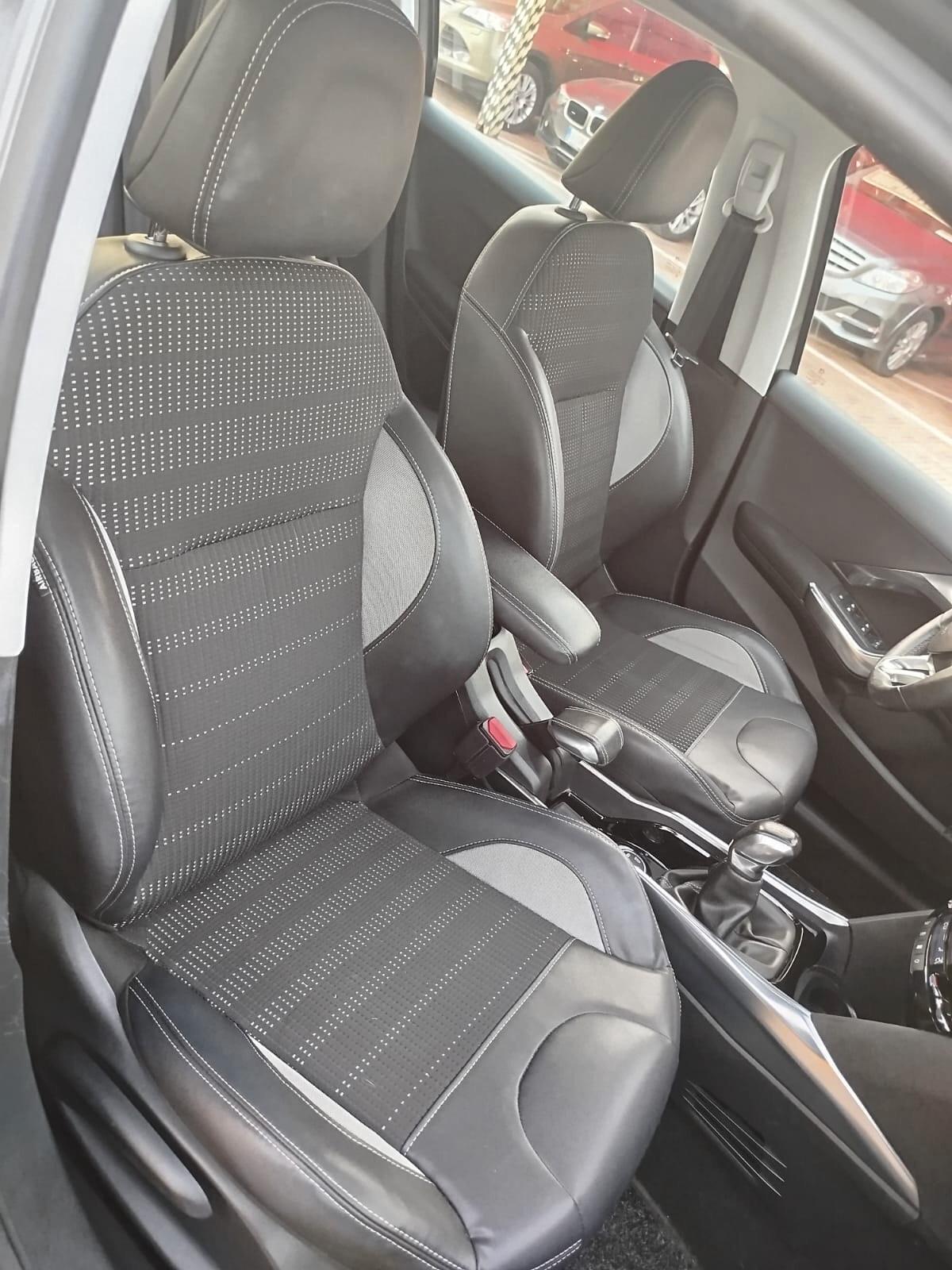 Peugeot 2008 1.6 e-HDi 115 CV Stop&Start Allure