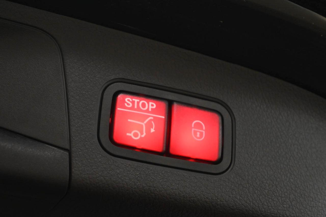 MERCEDES GLA (H247) GLA 200 d Automati...