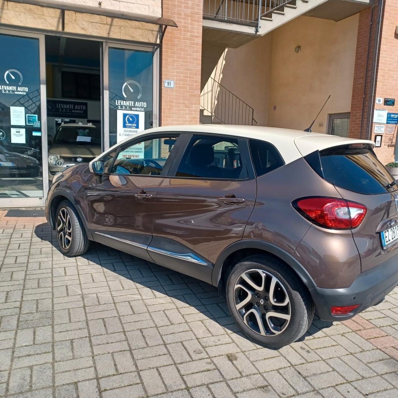 TENUTA IN MODO MANIACALE SEMPRE IN GARAGE CAPTUR 1.5