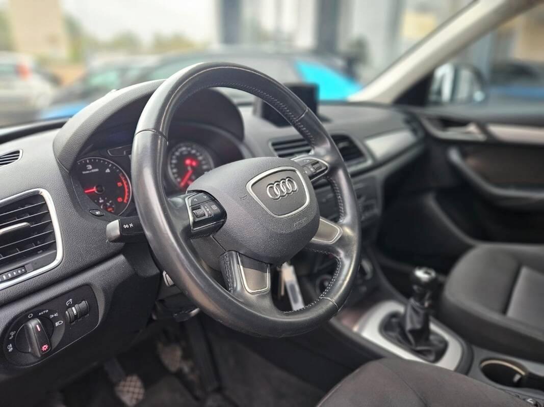 Audi Q3 2.0 tdi Sport 120cv