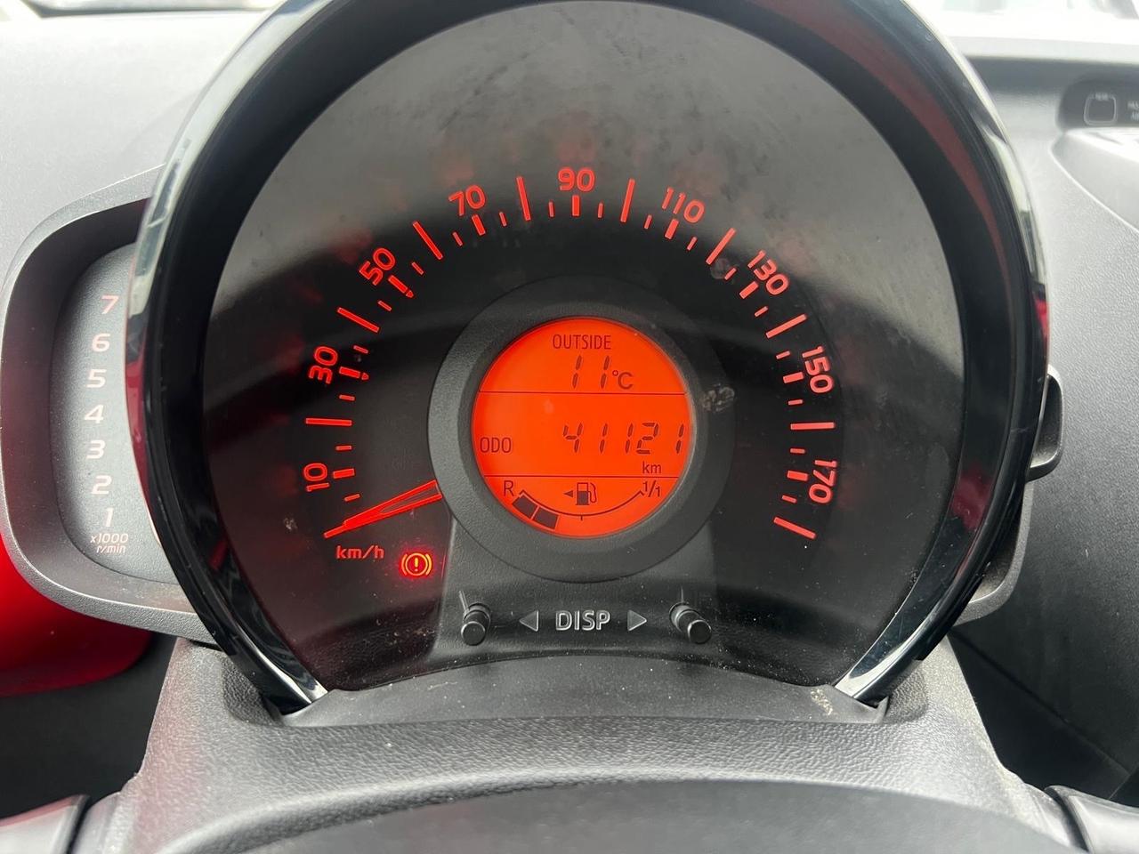 Toyota Aygo 1.0 VVT-i 69 CV 5 porte x-play