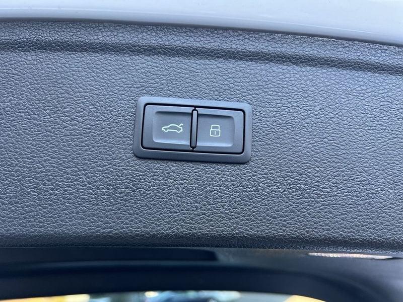 Audi Q5 Q5 SPB 40 TDI quattro S tronic Identity Black