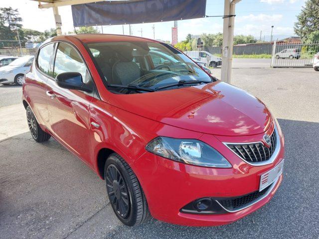 LANCIA Ypsilon 1.0 FireFly 5 porte S&S Hybrid Ecochic Silver