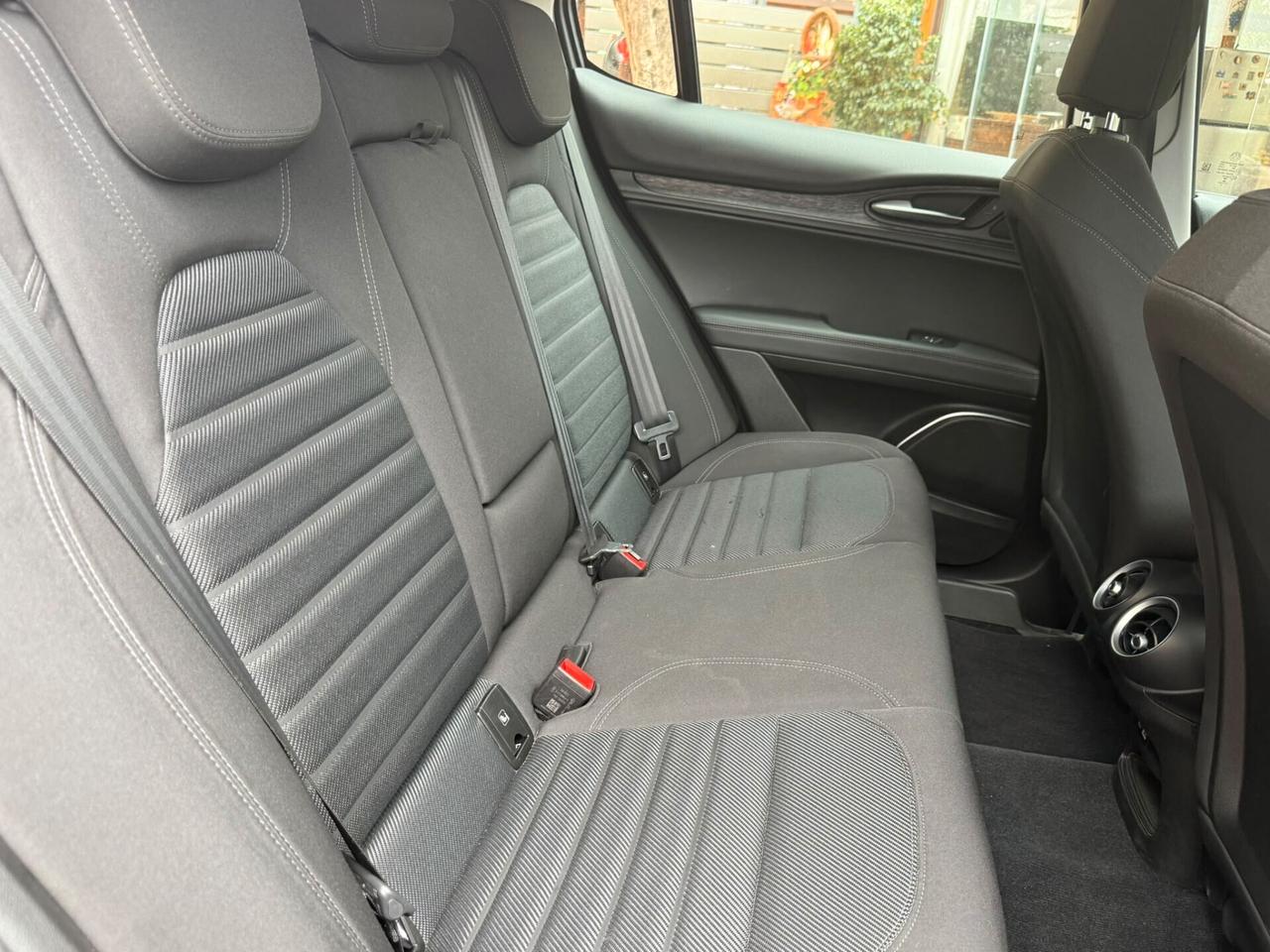Alfa Romeo Stelvio 2.2 TD 190CV AT8 Q4 Business