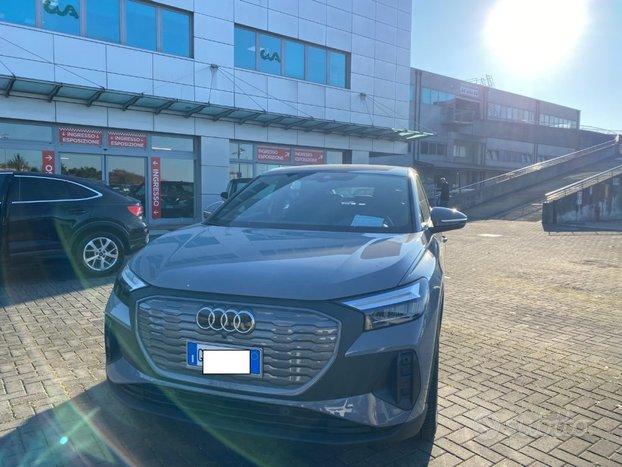 AUDI Q4 e-tron Q4 SPB 40 e-tron Business Advance