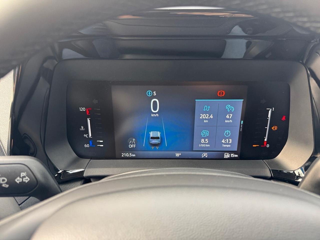 Ford Tourneo Courier 1.0 EcoBoost Titanium