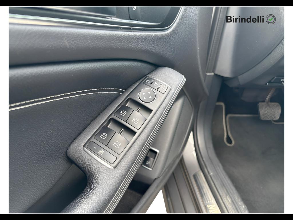 Mercedes-Benz GLA (X156) - GLA 200 d Automatic Sport