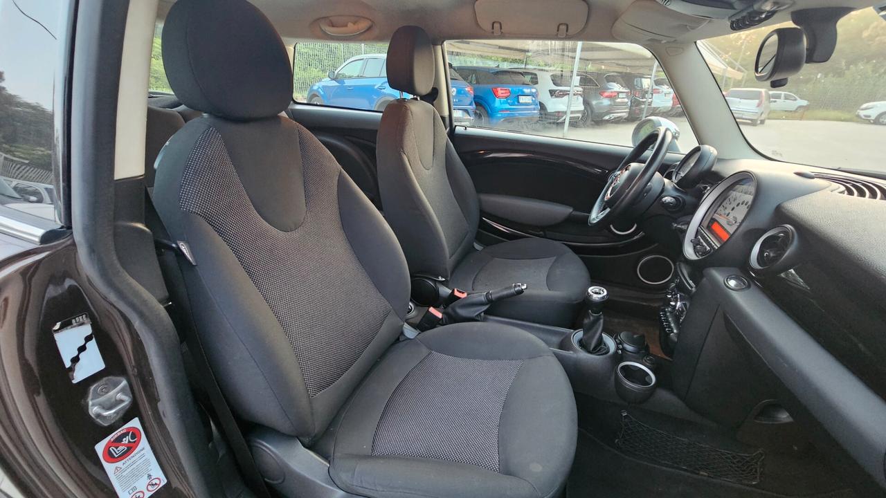 Mini Mini 1.6 16V Cooper D