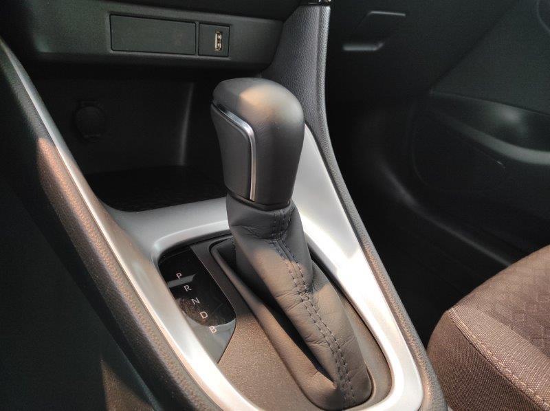 TOYOTA Yaris 4ª serie - Yaris 1.5 Hybrid 5 porte Business