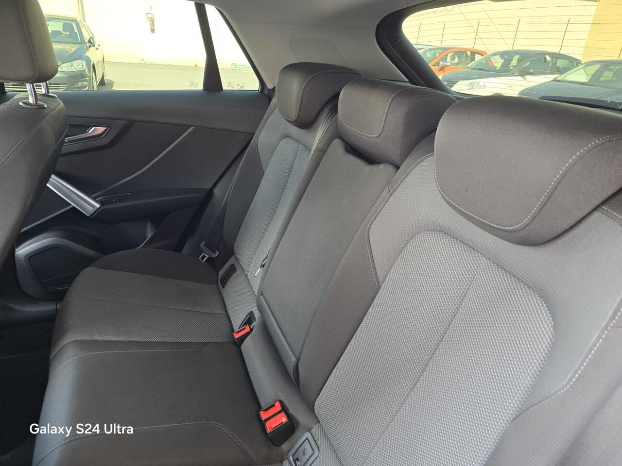 Audi Q2 30 TDI Business Design